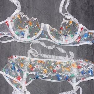 Fashion Nova Sheer Floral Embroidered Bra Set - White